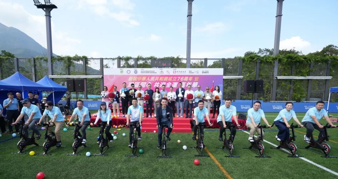 中国车手周冠宇担任凯迪拉克F1车队储备车手